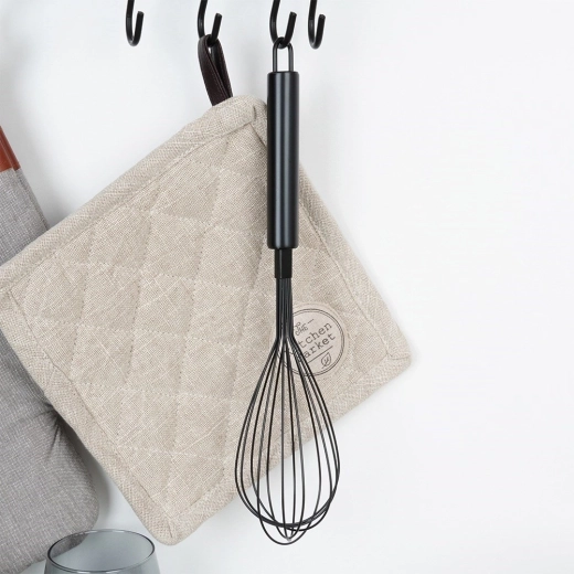 Poignée ergonomique avec œillet de suspension