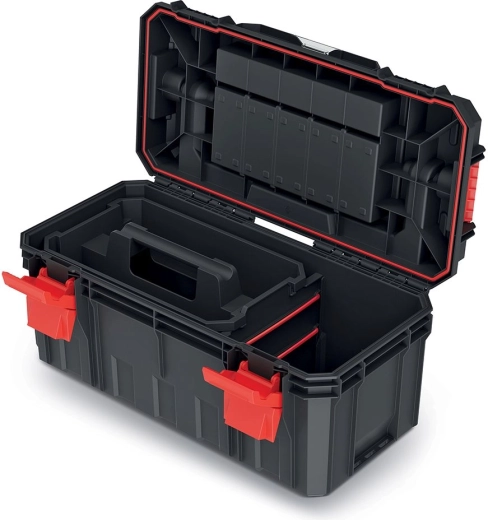Organisation claire des outils et petites pièces
