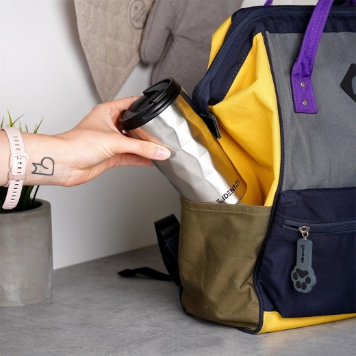 Forme ergonomique adaptée aux porte-gobelets de voiture