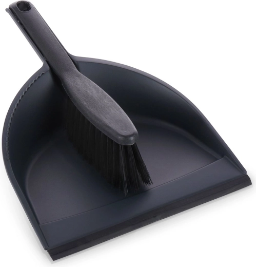 Pelle noire avec balayette en plastique recyclé
