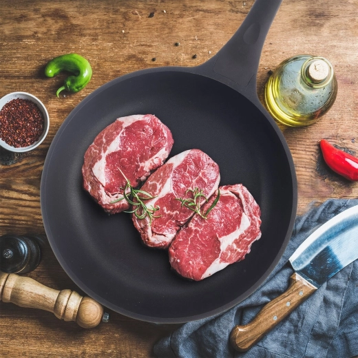 Taille idéale de 26 cm pour la cuisine au quotidien