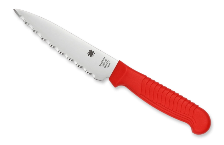 Petit couteau universel Spyderco à lame dentelée