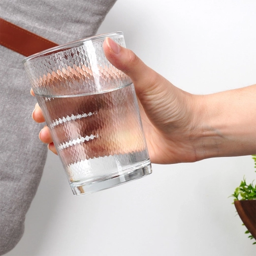 Prise en main confortable grâce à la surface texturée