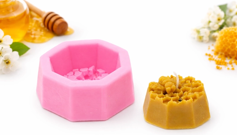 Relief précis d’alvéole et d’abeille