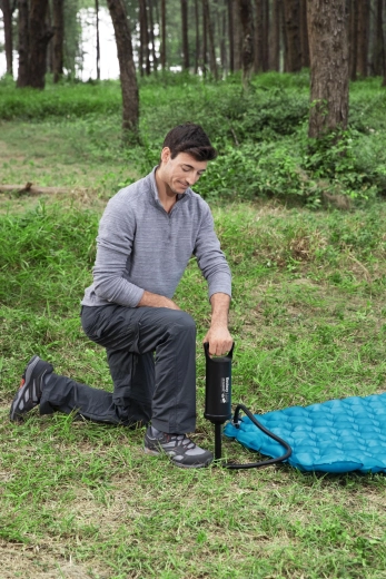 Construction légère et résistante pour le voyage