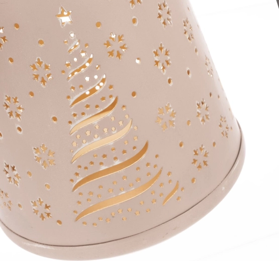 Motifs de Noël qui diffusent la lumière dans l’espace