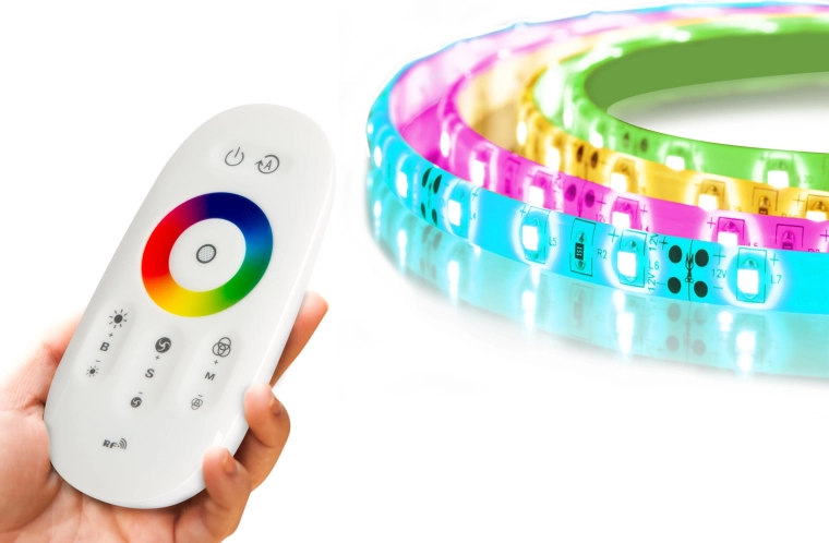 Ruban LED RGB MagicControl 5 m avec télécommande tactile et protection IP65