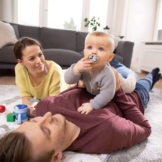 Hygiène en déplacement grâce à l’étui micro-ondable