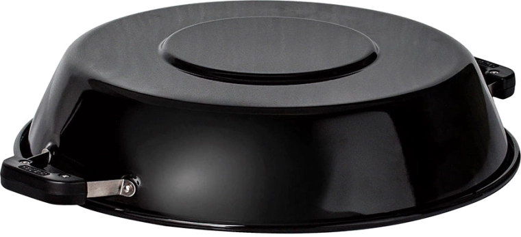 Un couvercle qui retient la chaleur et le moelleux