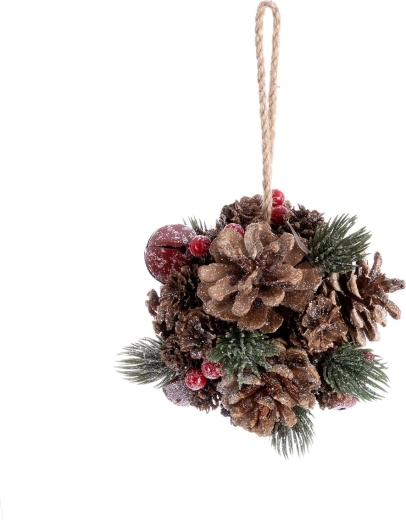 Diamètre 12 cm, qui se remarque sur le sapin