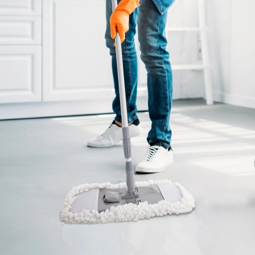 Surface de lavage plate pour un nettoyage rapide et homogène