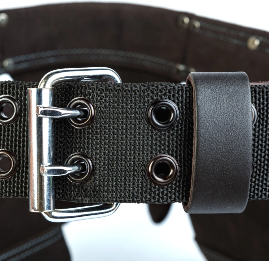 Sangle réglable avec boucle métallique