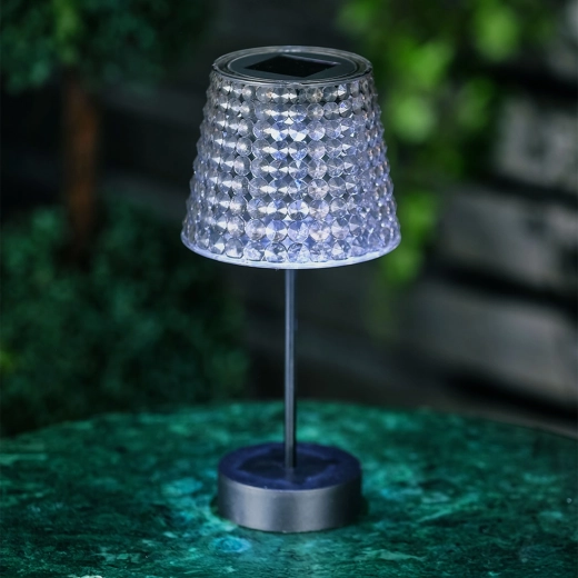 Lumière d’ambiance pour table extérieure