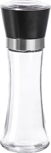 Verre transparent et table propre