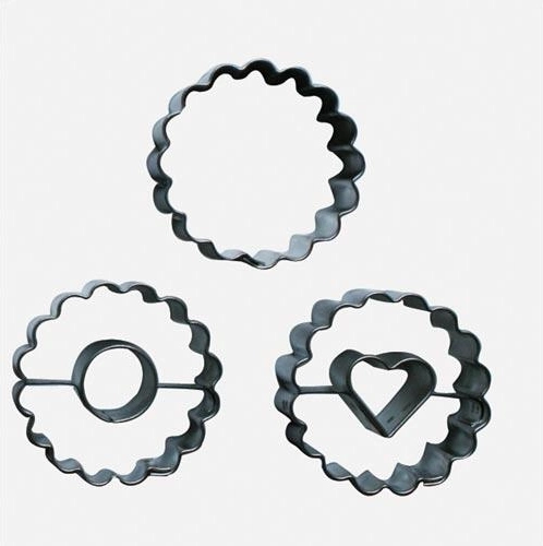 Set d’emporte-pièces en acier inoxydable pour biscuits – rond cranté, 3 pcs