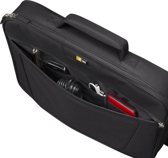 Organiseur clair et espace pour les accessoires
