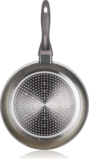 Fond entièrement inductif pour un chauffage uniforme