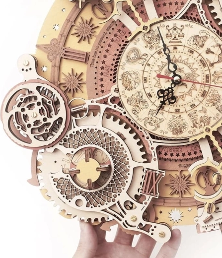 Horloge fonctionnelle alimentée par une pile AA