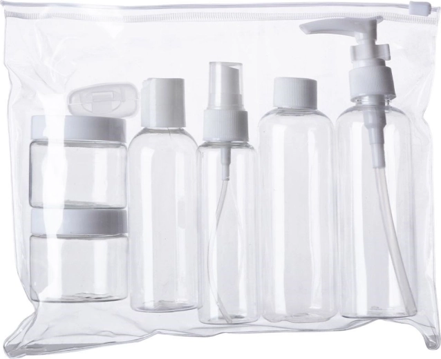 Ensemble de voyage complet dans une trousse claire et organisée