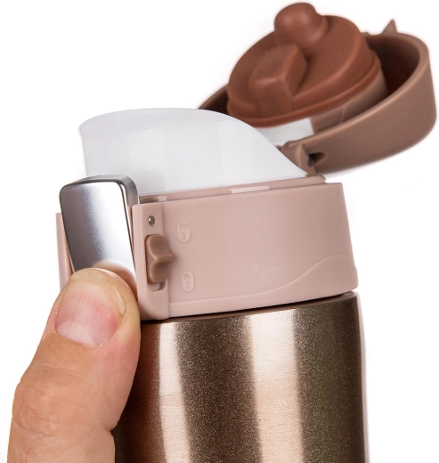 Ouverture à une main avec verrou