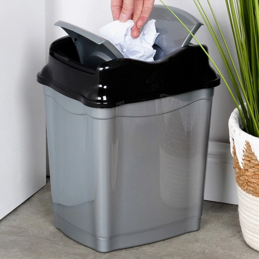 Couvercle basculant pour une utilisation propre et pratique