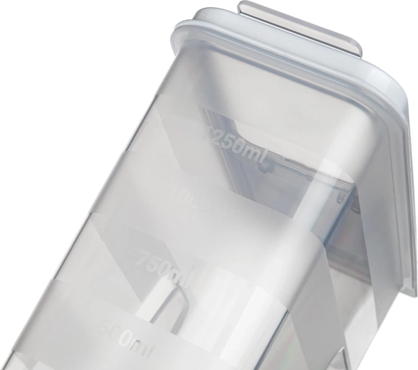 Dosage précis grâce aux graduations tous les 250 ml