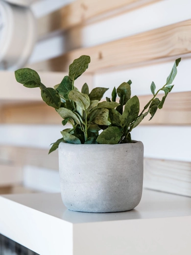 Dimensions compactes pour tout espace