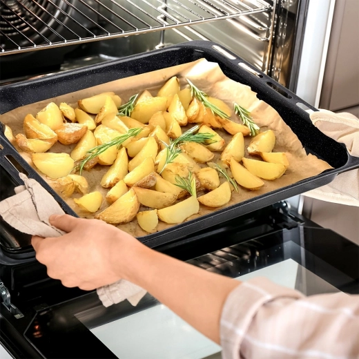 Utilisation confortable dans tout type de four