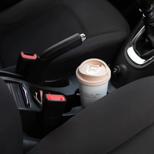 S'adapte aux porte-gobelets de voiture