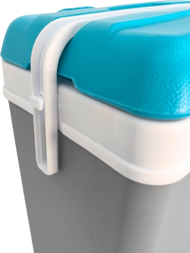 Poignée qui verrouille aussi le couvercle