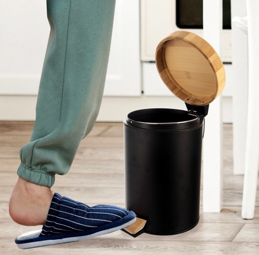 Ouverture hygiénique à pédale sans contact