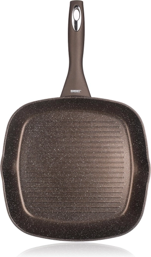 Marques de grill bien nettes et évacuation des graisses