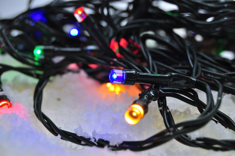Guirlande de Noël LED d’extérieur Solight avec 50 diodes, 5 m, multicolore