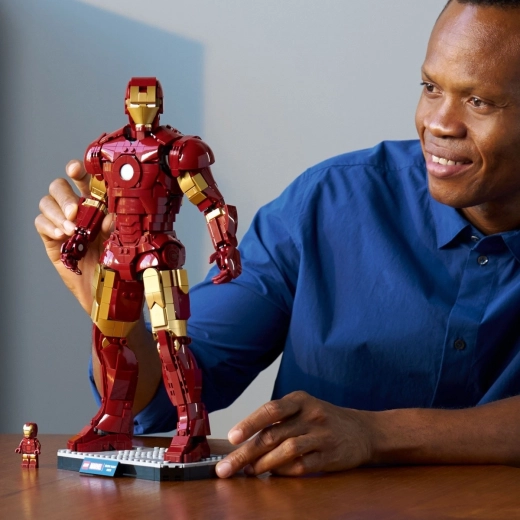 Minifigurine d’Iron Man incluse