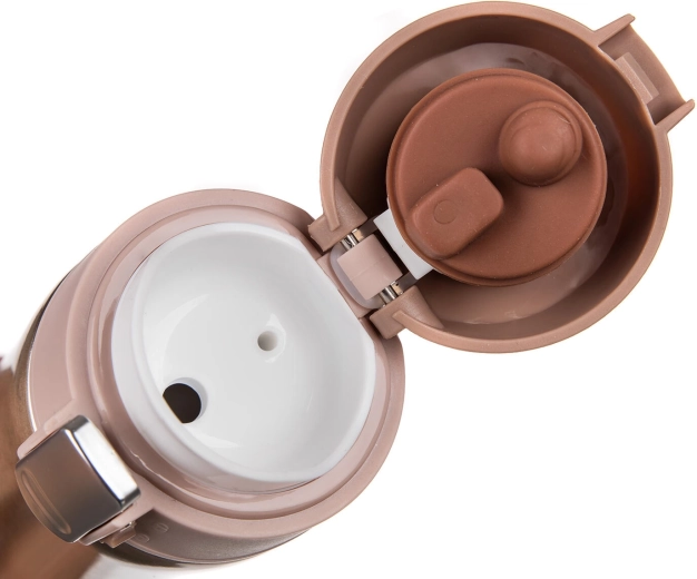 Couvercle étanche et débit fluide