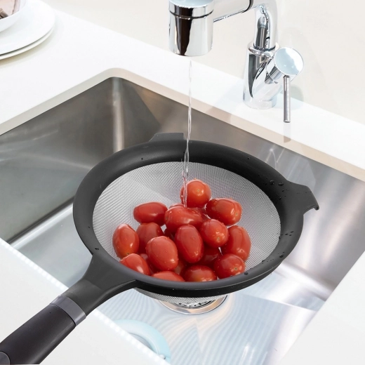 Poignée ergonomique et appui stable