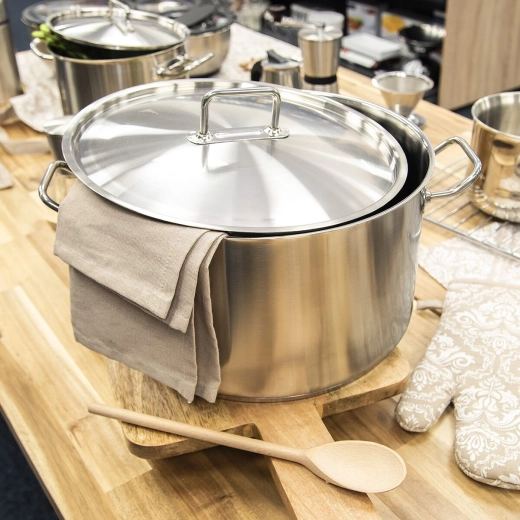 Couvercle pour une cuisson plus rapide et moins de perte de vapeur