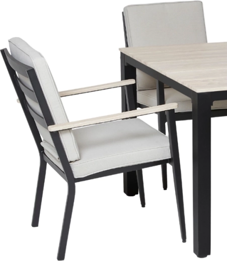 Confort grâce aux épais coussins beige