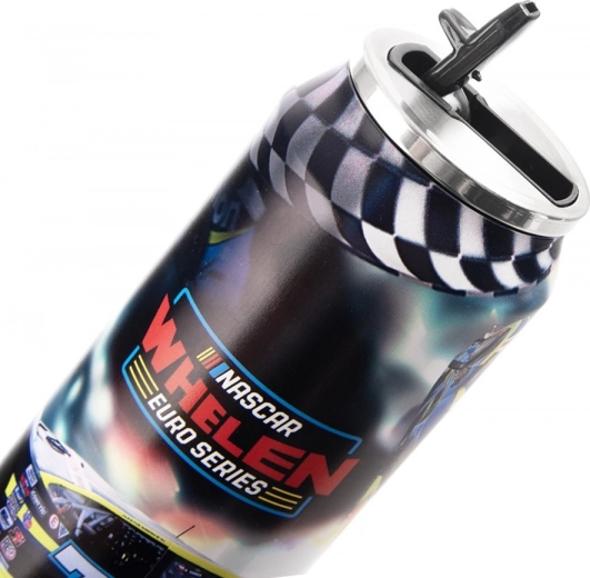 Boire facilement grâce au bec rabattable et à la paille