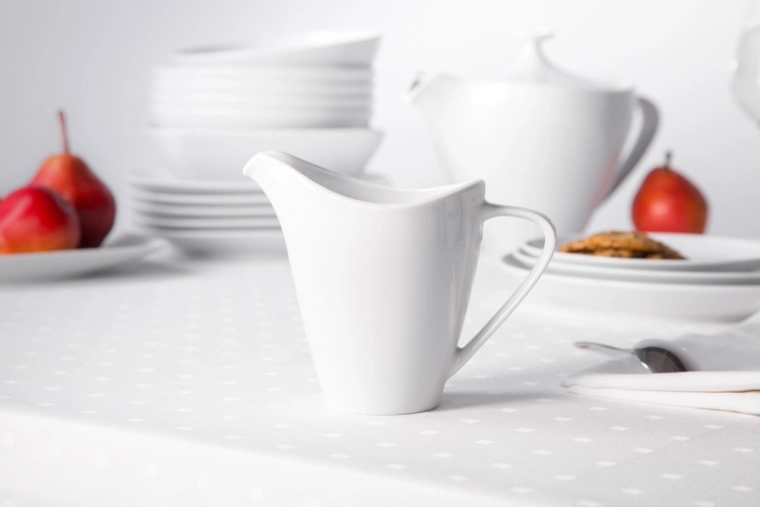 Un blanc intemporel pour toutes les tables