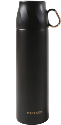 Design noir élégant avec détails dorés