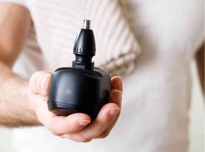 Soin complet grâce à la tondeuse pour poils du nez
