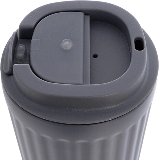Couvercle avec ouverture pour boire pour des déplacements confortables