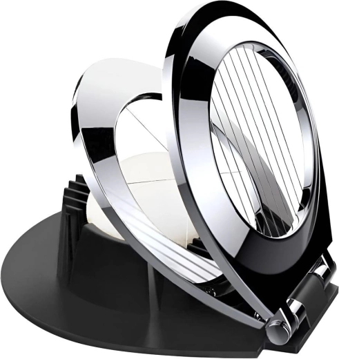 Construction résistante en métal et plastique