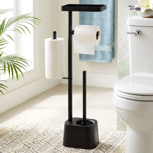 Tout le nécessaire près des toilettes au même endroit