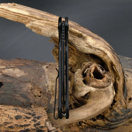 Construction tout métal et clip profond