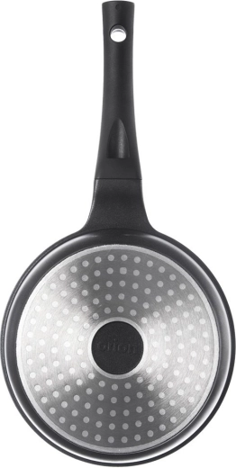 Compatible avec tous les types de plaques, y compris l’induction