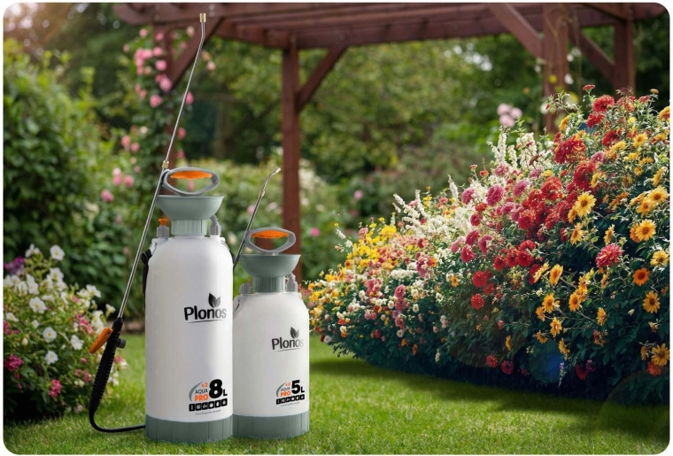 Grand volume 8 l et remplissage facile