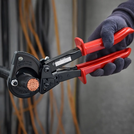 Coupe puissante jusqu’à 240 mm²