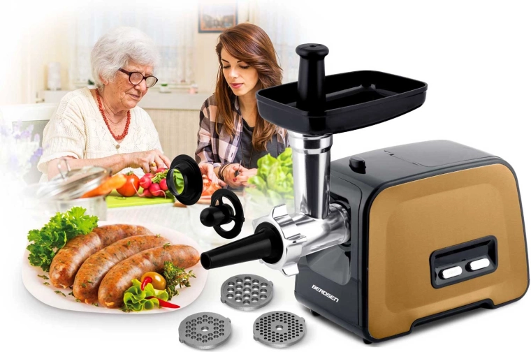 Nombreux accessoires pour hacher, faire des saucisses et du kibbeh